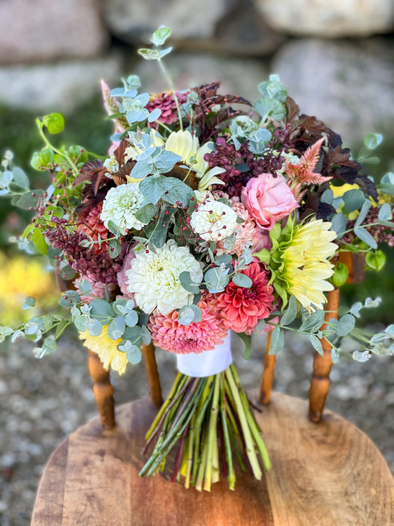 A La Carte Wildflower — Mum's Weddings